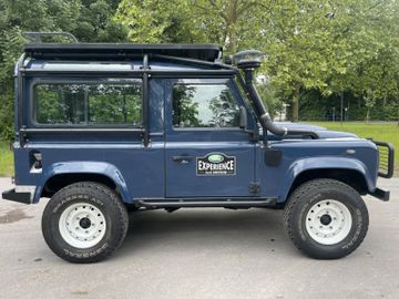 Land-Rover Defender - 7