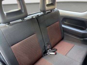 Suzuki Jimny - 11