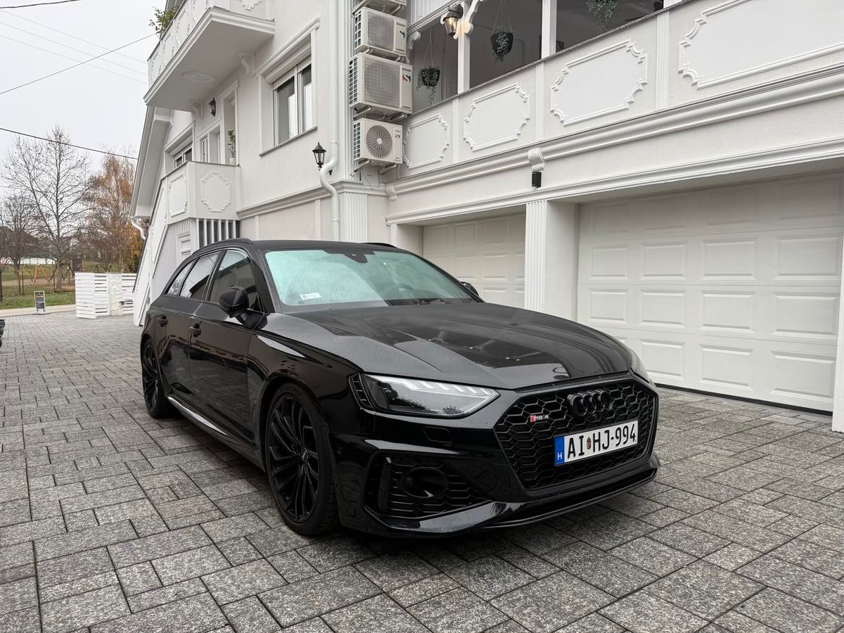 AUDI RS4 2.9 TFSI tiptronic quattro Avant -