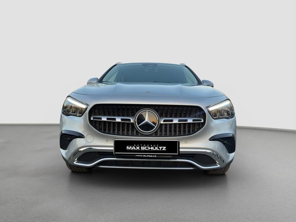 Fahrzeugabbildung Mercedes-Benz GLA 200 d LED*ParkAss*SpurH*AUT*el.Heck*PDC*AHK