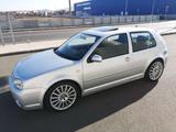 Volkswagen Golf 3.2 R32 4motion R32 - Volkswagen Golf aus 2003: Golf4