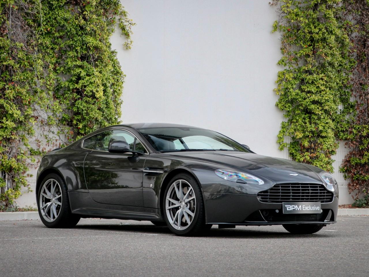 Aston Martin V8 Vantage S
