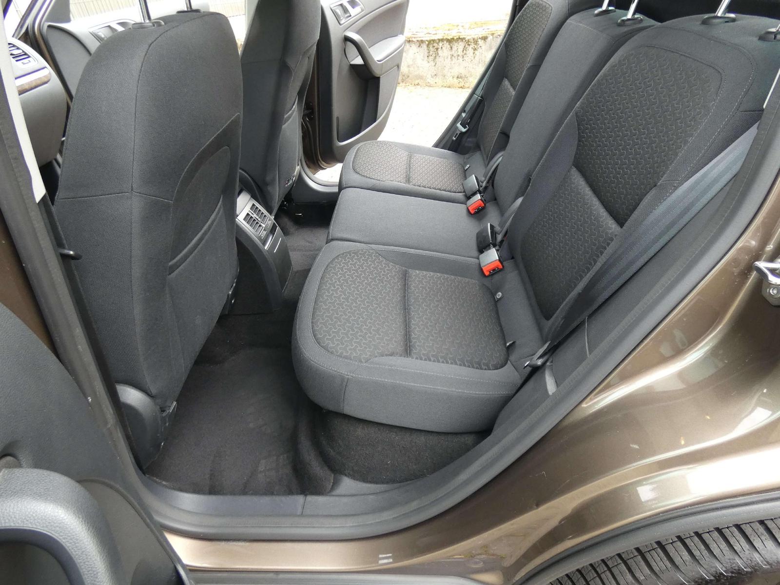 Skoda Yeti 1.4 TSI 122 ch – Elegance Plus – 1re main – Toit panoramique – Xénon – Park Assist – 140 500 km
