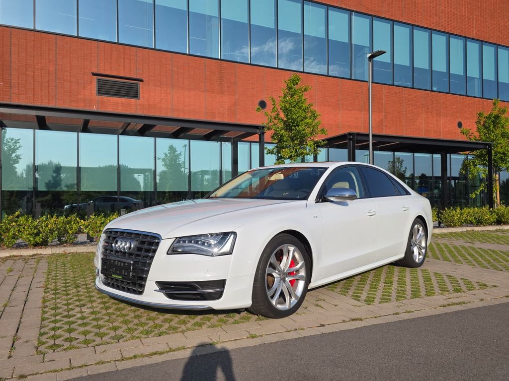 Audi S8