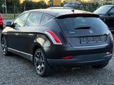 Lancia Delta Gold*AUTOMATIK*VOLL*XENON*LEDER*NAVI*TOP* - schwarze Lancia Delta