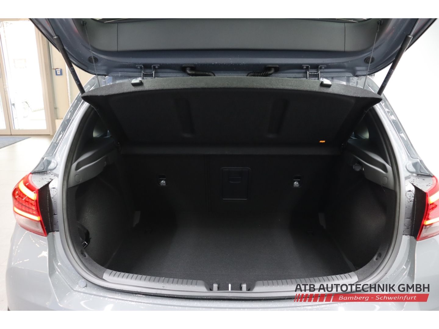 Fahrzeugabbildung Hyundai i30 N Line 5-Türer MY25 1.5 T-GDI 140 PS 48V 7-D