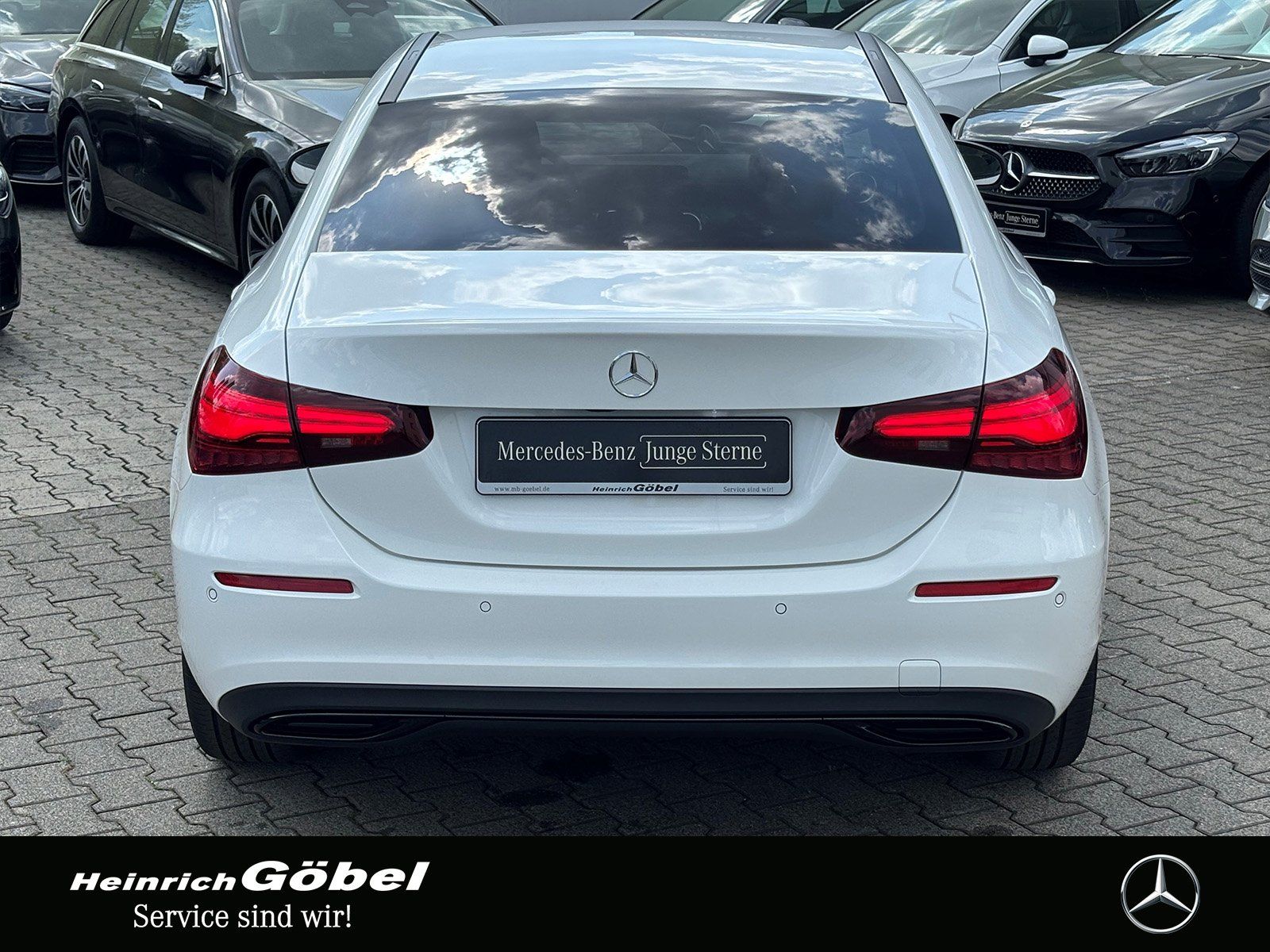 Fahrzeugabbildung Mercedes-Benz A 180 L PROGRESSIVE*APPLE-CARPLAY*KAMERA*NIGHTP*