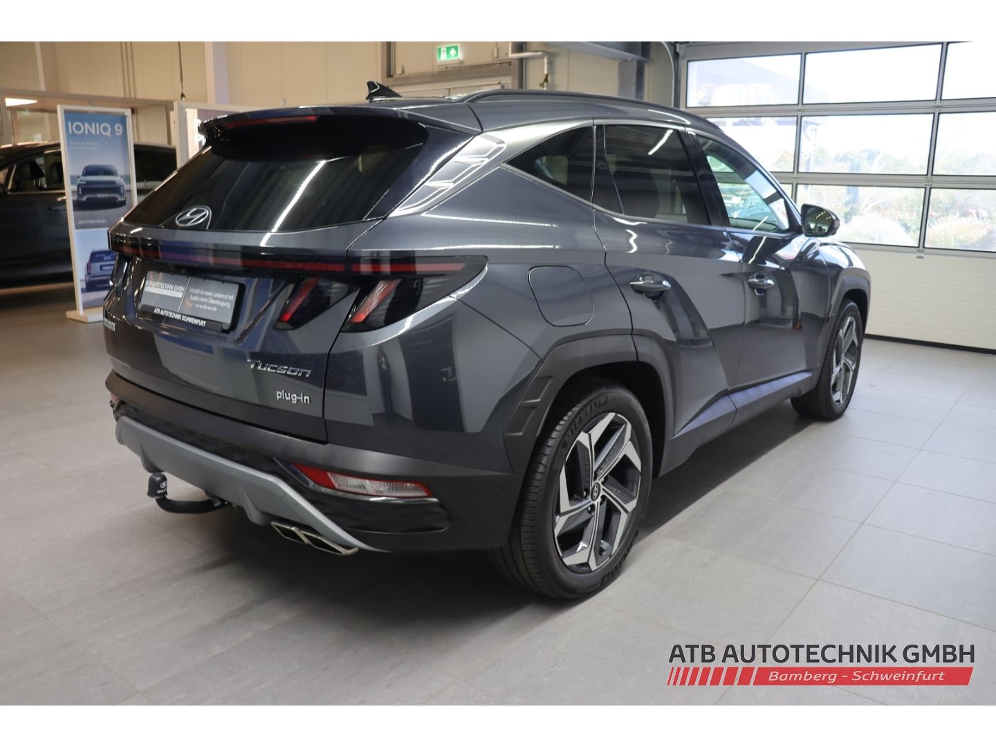 Fahrzeugabbildung Hyundai Tucson Prime PHEV 1.6 T-GDi 265PS 6-AT 4WD 97,7%