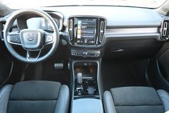 Fahrzeugabbildung Volvo XC40 T5 Recharge R-Design*360°*STDHZG*PANO*AHK