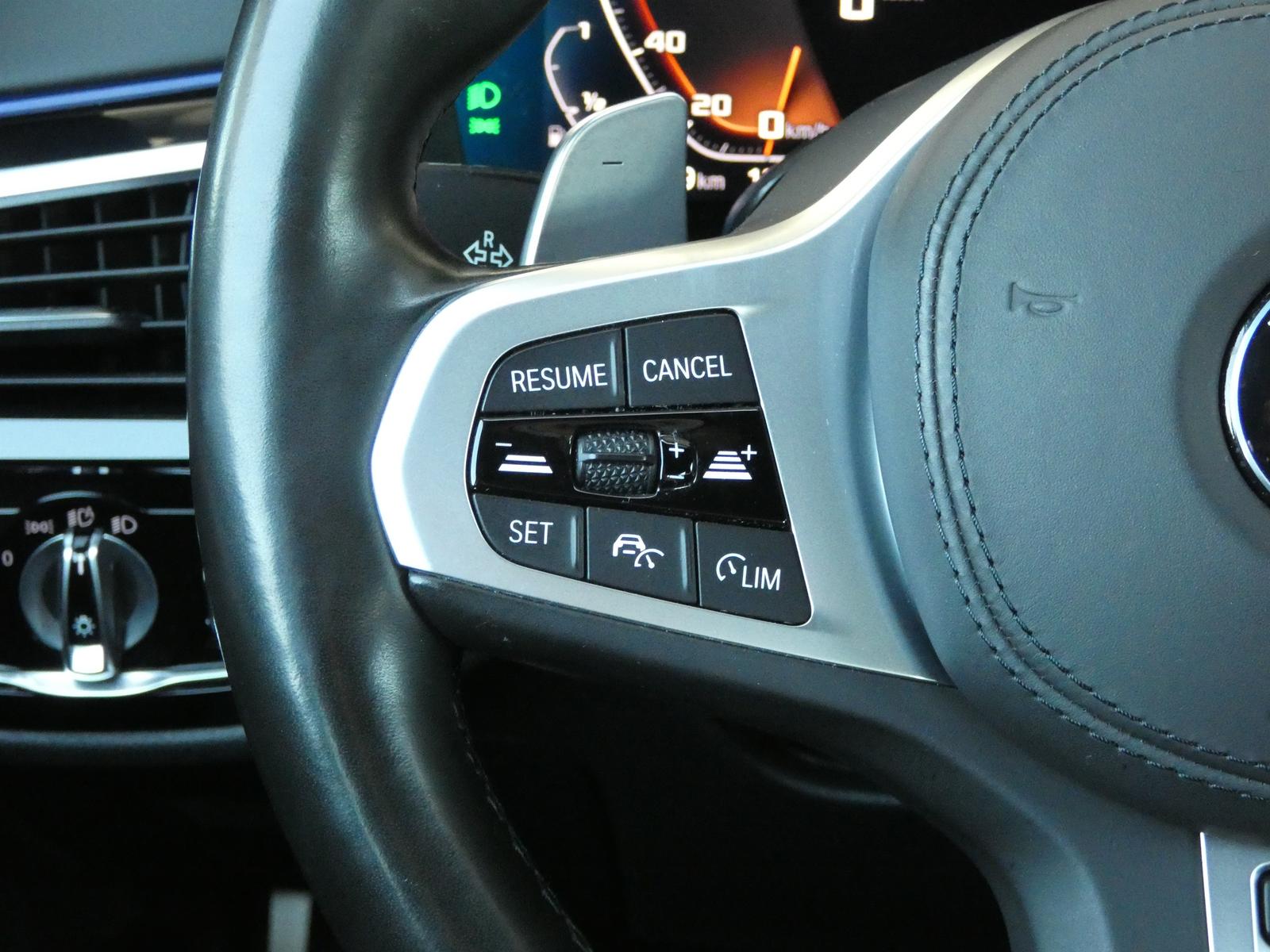 BMW M550i xDrive Limousine M Sport Navi+Kamera+ACC