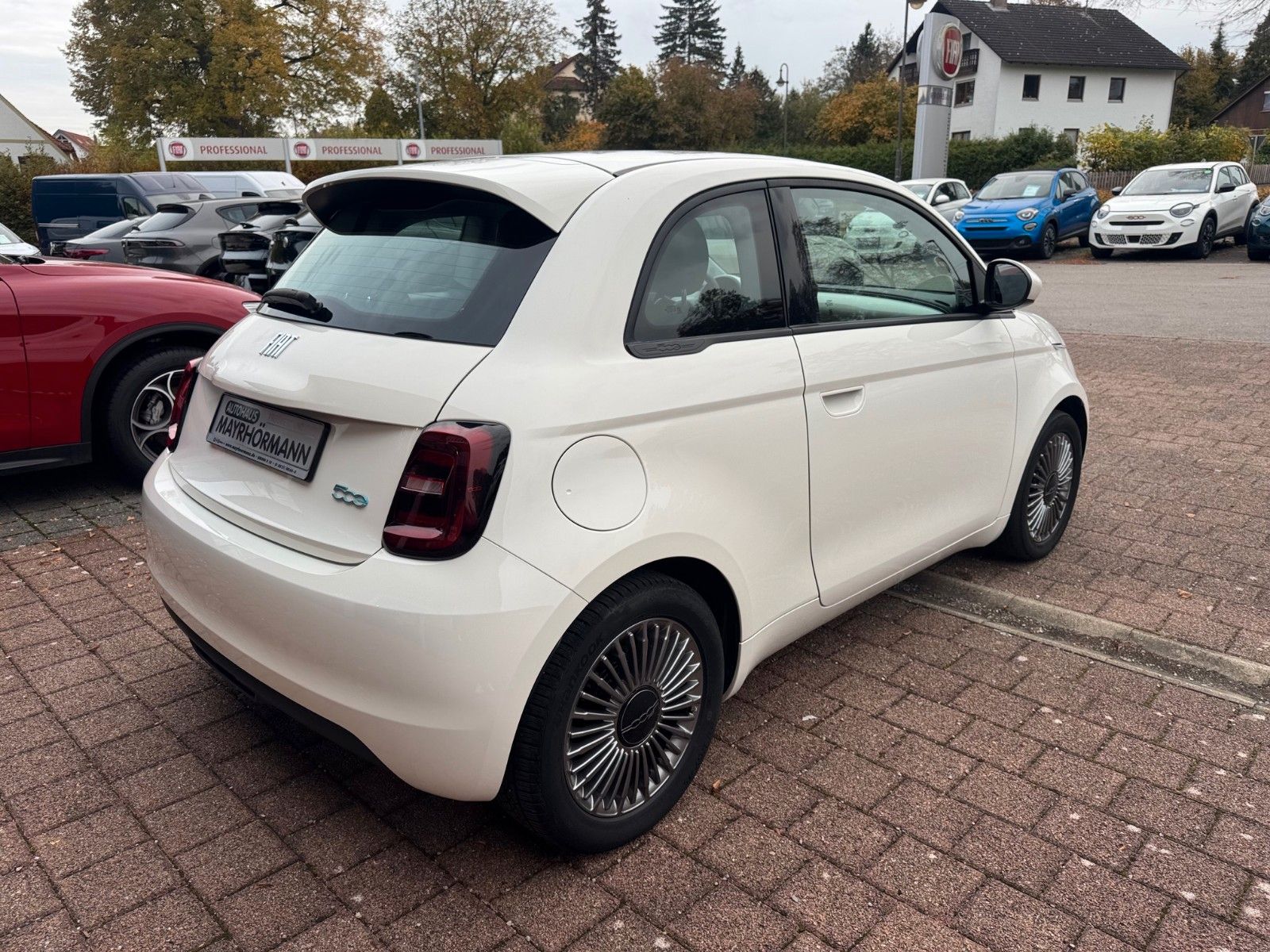 Fahrzeugabbildung Fiat 500e