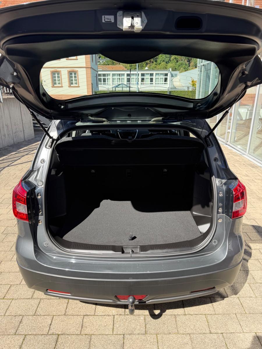Suzuki SX4 S-Cross Comfort+ACC+AHK+KLIMAA.