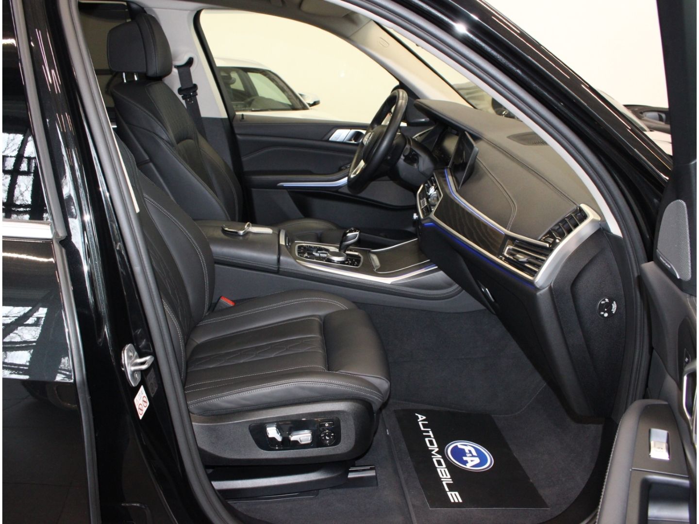Fahrzeugabbildung BMW X7 xDrive 40 d Design Pure Excellence*Skylounge