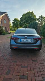 Alfa Romeo Giulia 2.0 Turbo 16V 147kW AT8 Super Super - Alfa Romeo Giulia: Limousine, Super