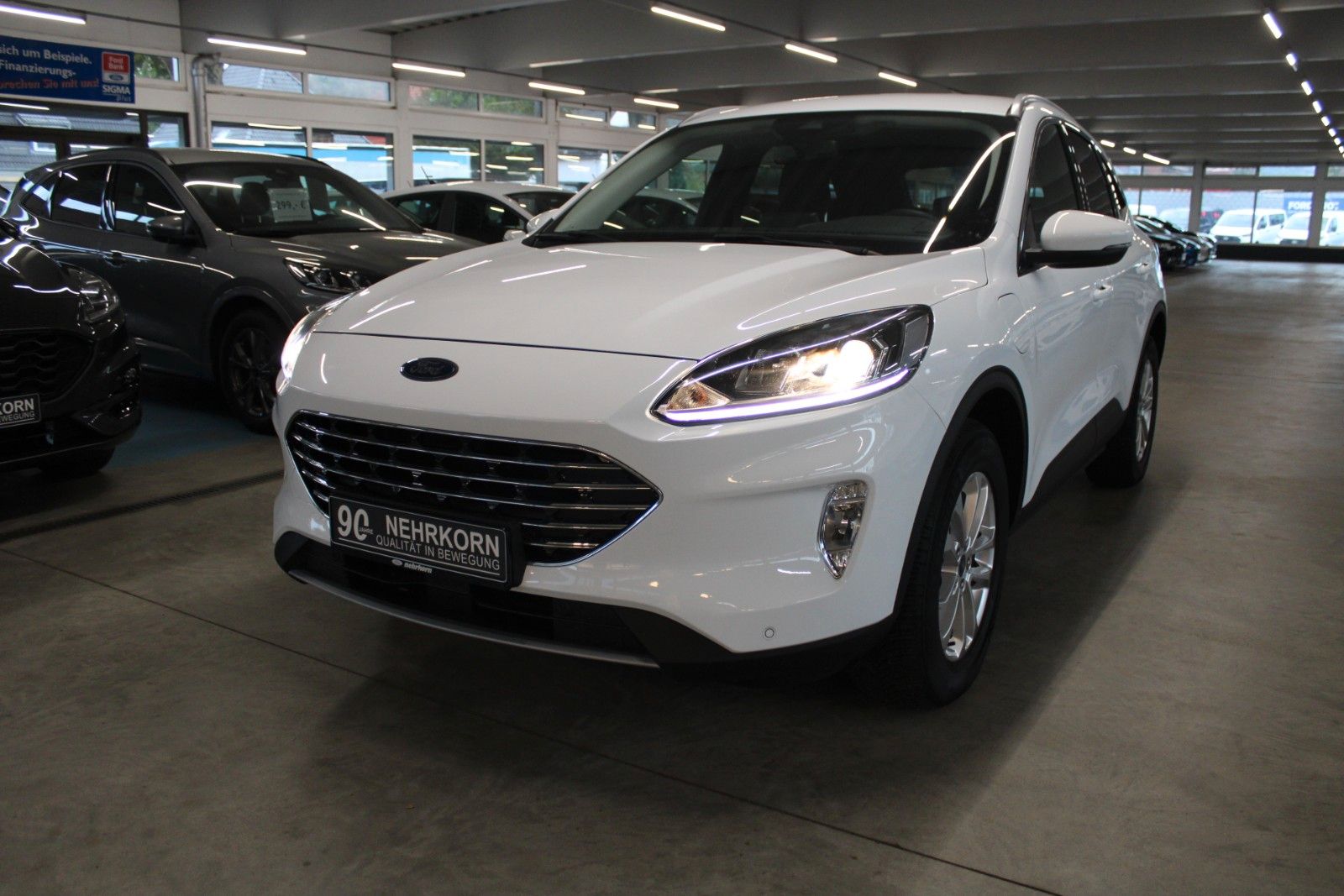 Fahrzeugabbildung Ford Kuga PHEV Aut. Titanium LED NAVI WinterPaket