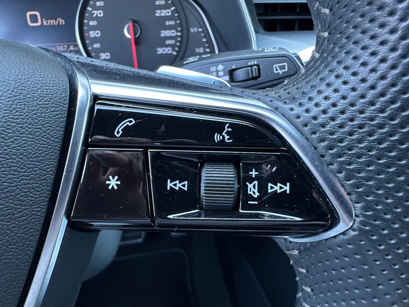 Fahrzeugabbildung Audi A6 Avant 3.0 TDI Qu S-Line NAV+LED+PANO+KAM+ACC