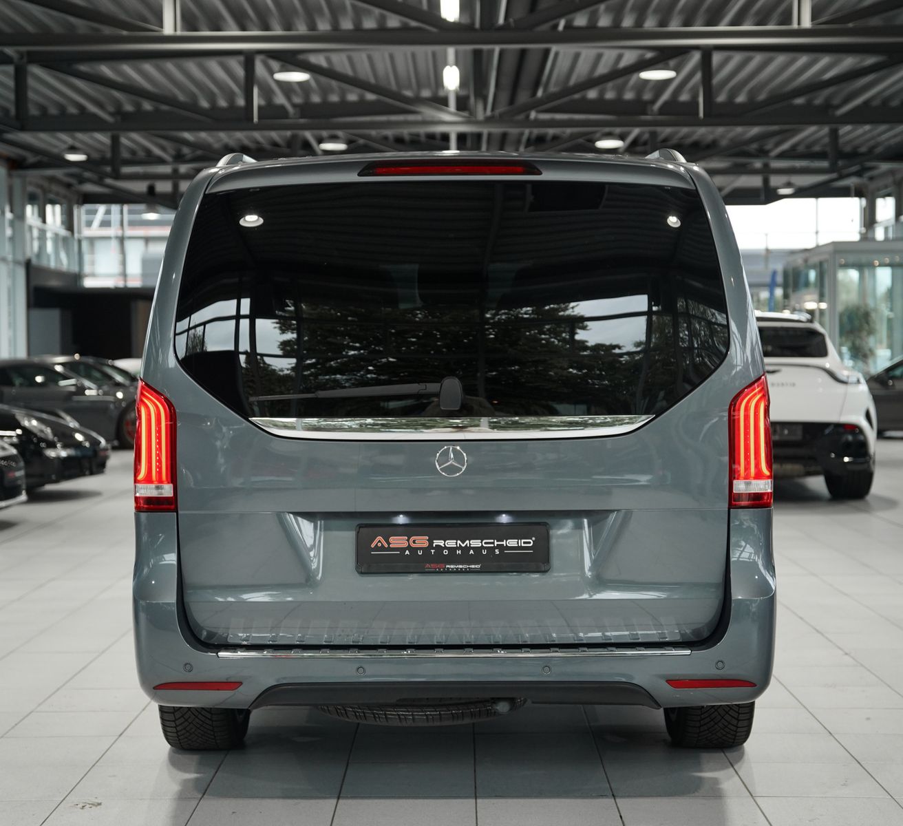 Mercedes Benz V 250
