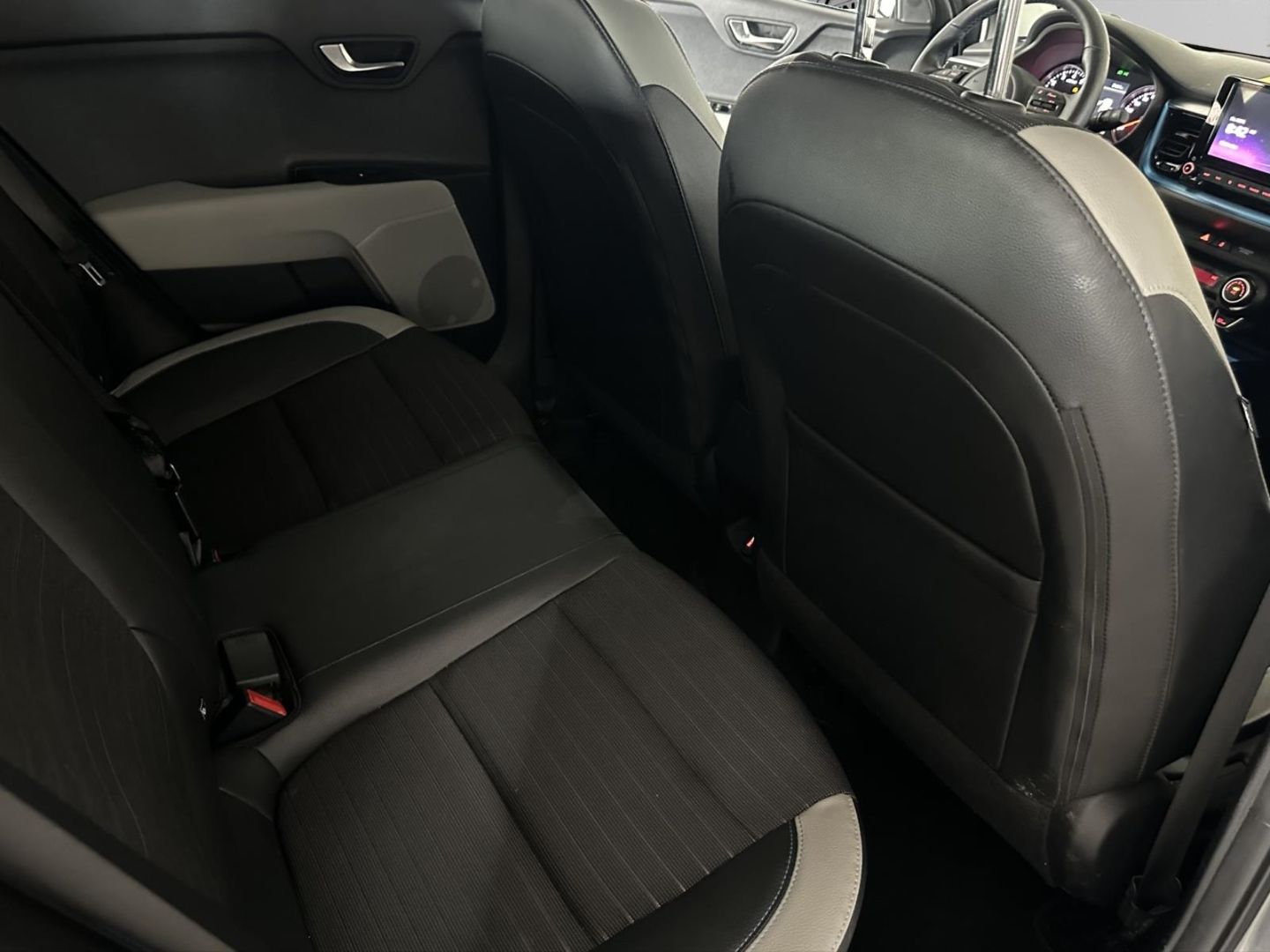 Fahrzeugabbildung Kia Stonic Nightline Edition 1.0 T-GDI Mild-Hybrid E