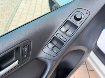 Volkswagen Tiguan - 8