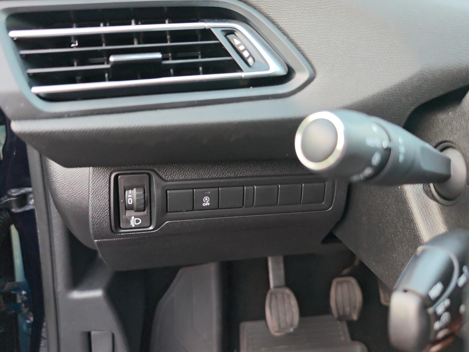 Peugeot 308 SW 1.2 Klimaauto Navi Kamera Sitzheizung