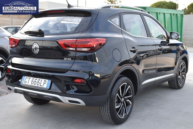 MG ZS