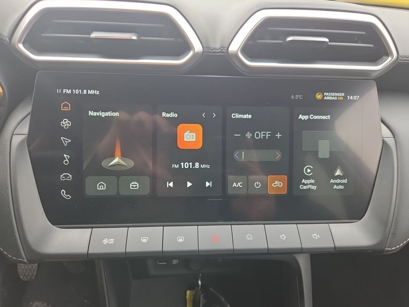 Fahrzeugabbildung MG ZS Comfort 1.5 Benziner  Schalter 116 PS *NAVI*S