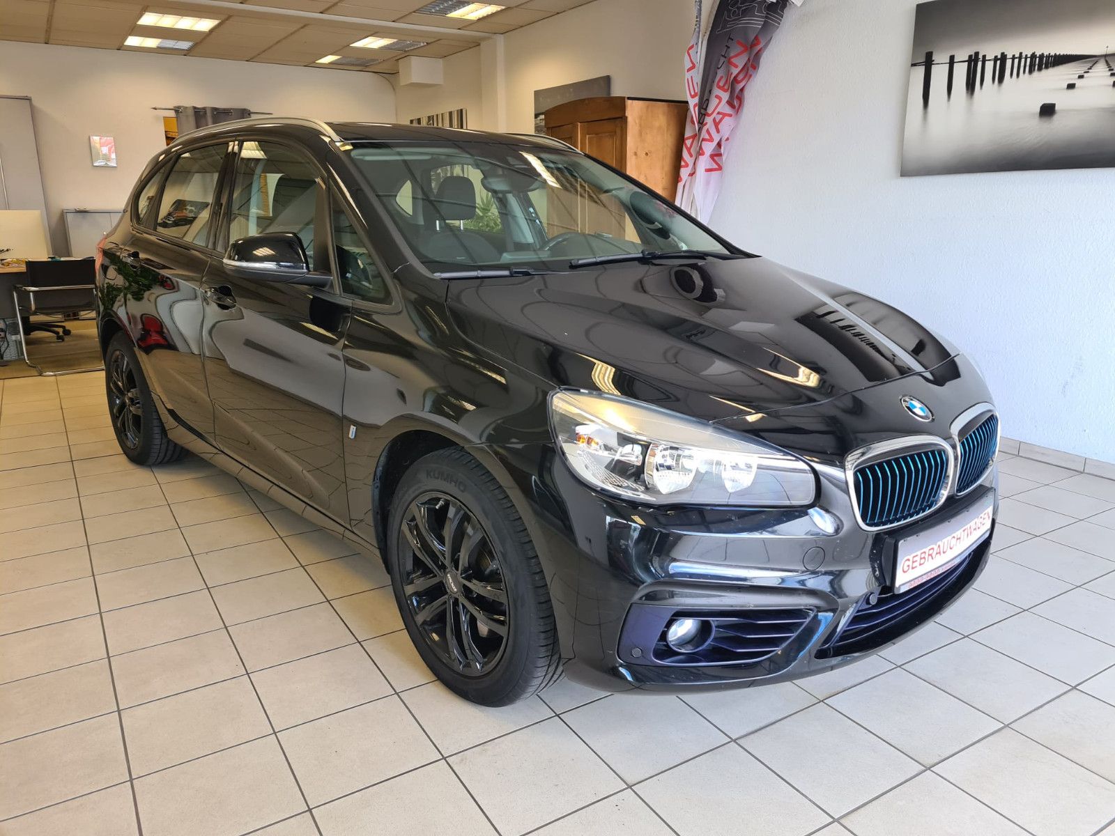 Fahrzeugabbildung BMW 225 Active Tourer 225xe/NAVI/ca. 30€ Steuer/Jahr