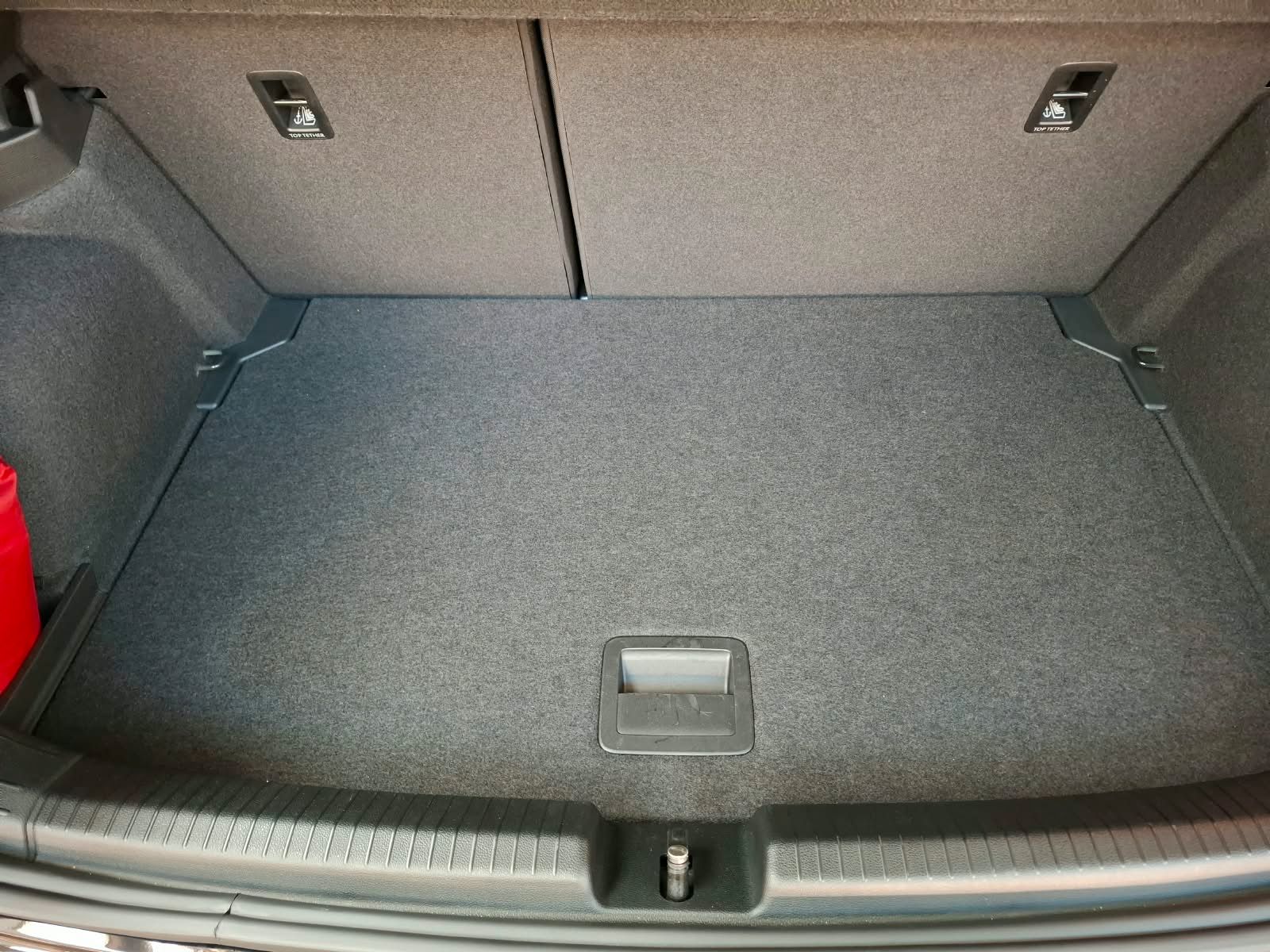 Fahrzeugabbildung Volkswagen Polo Move 1.0 TSI DSG + IQ.Drive + Kamera + LED