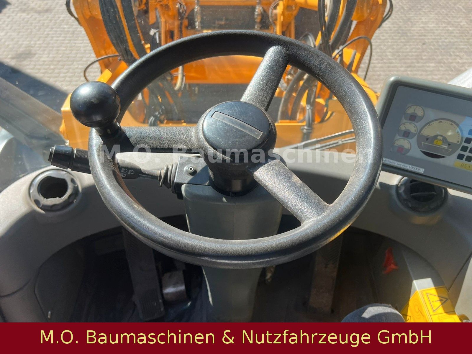 Fahrzeugabbildung Liebherr L524 /SW / AC/ Hochkippschaufel/Neue Reifen !