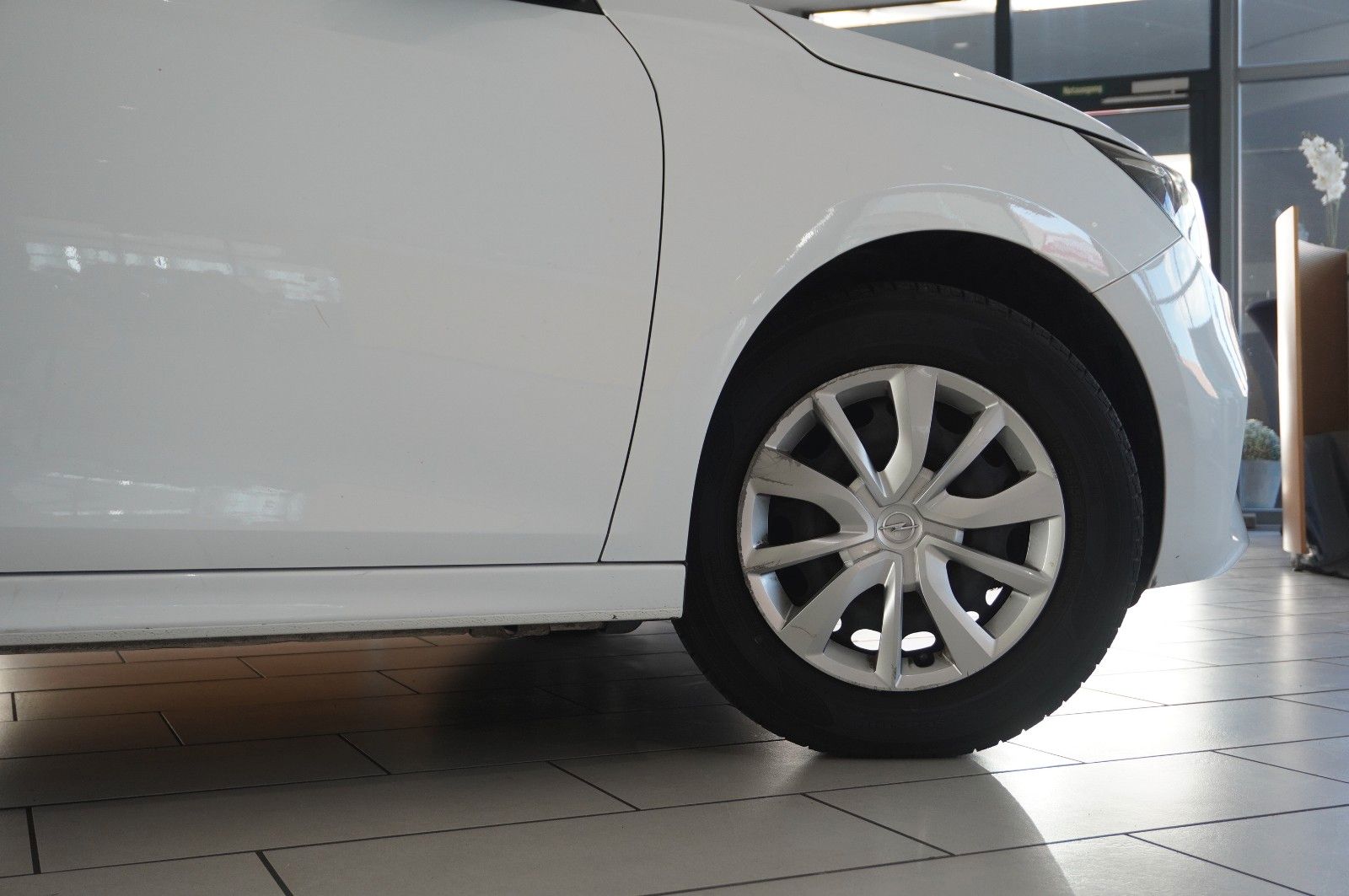 Fahrzeugabbildung Opel Corsa F 1.2 EDITION NAVI/SHZ/PDC/TEMP./USB/DAB+