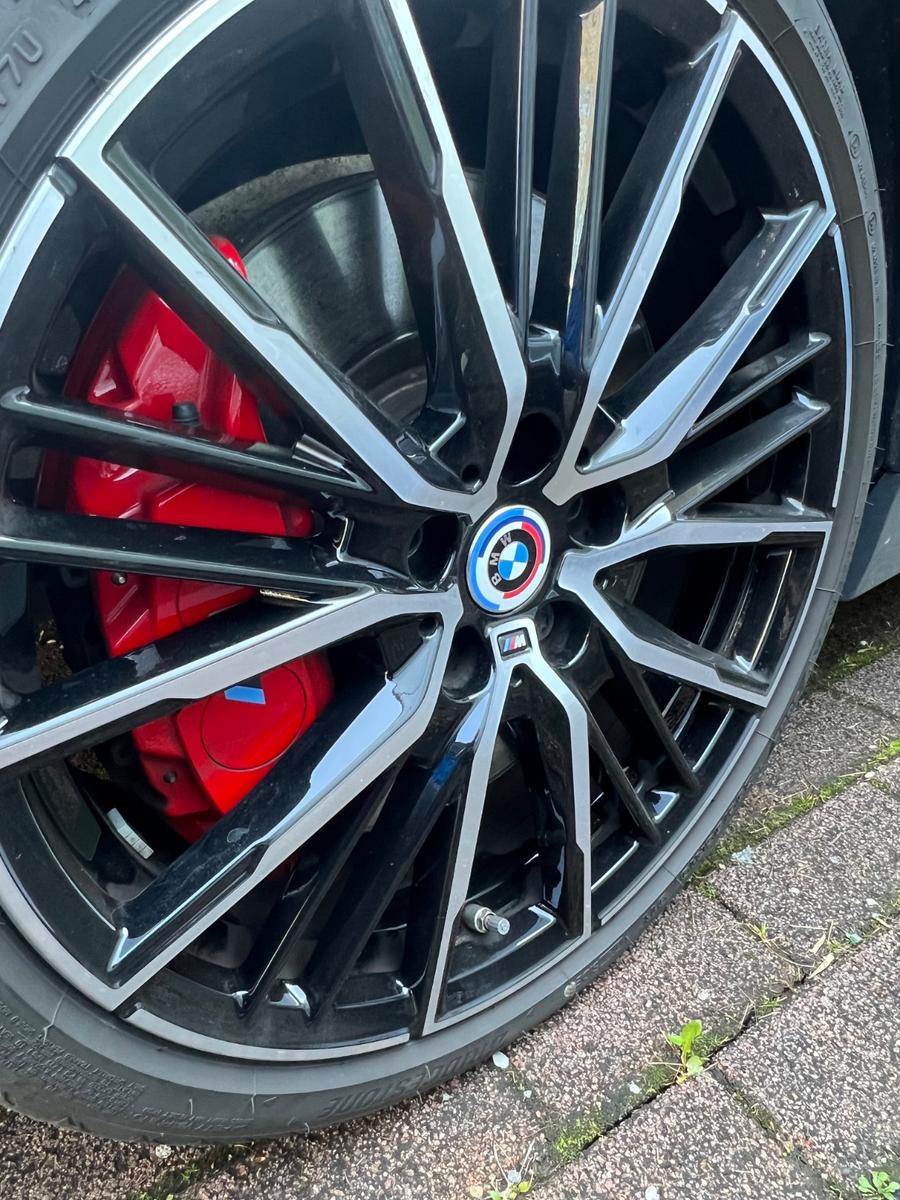 BMW M135i xDrive Sonderlackierung matt grau Top