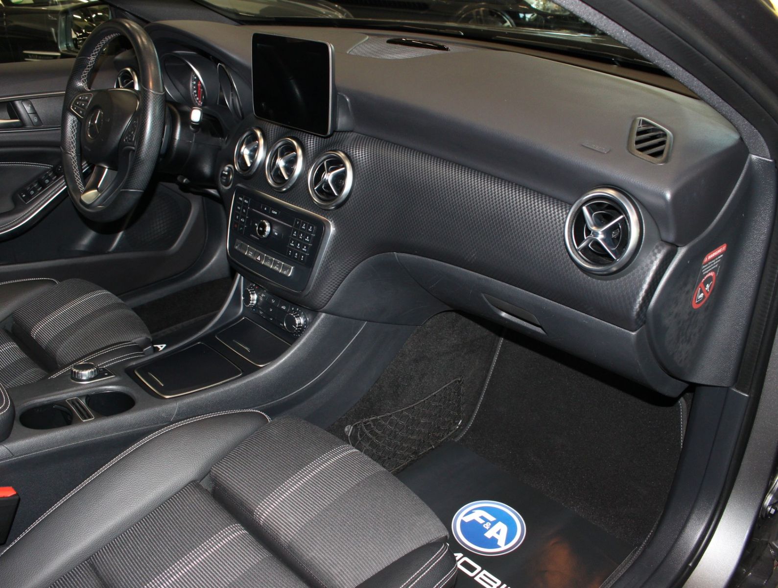 Fahrzeugabbildung Mercedes-Benz A 200 BlueEfficiency Urban 2. Hand*LED*Pano