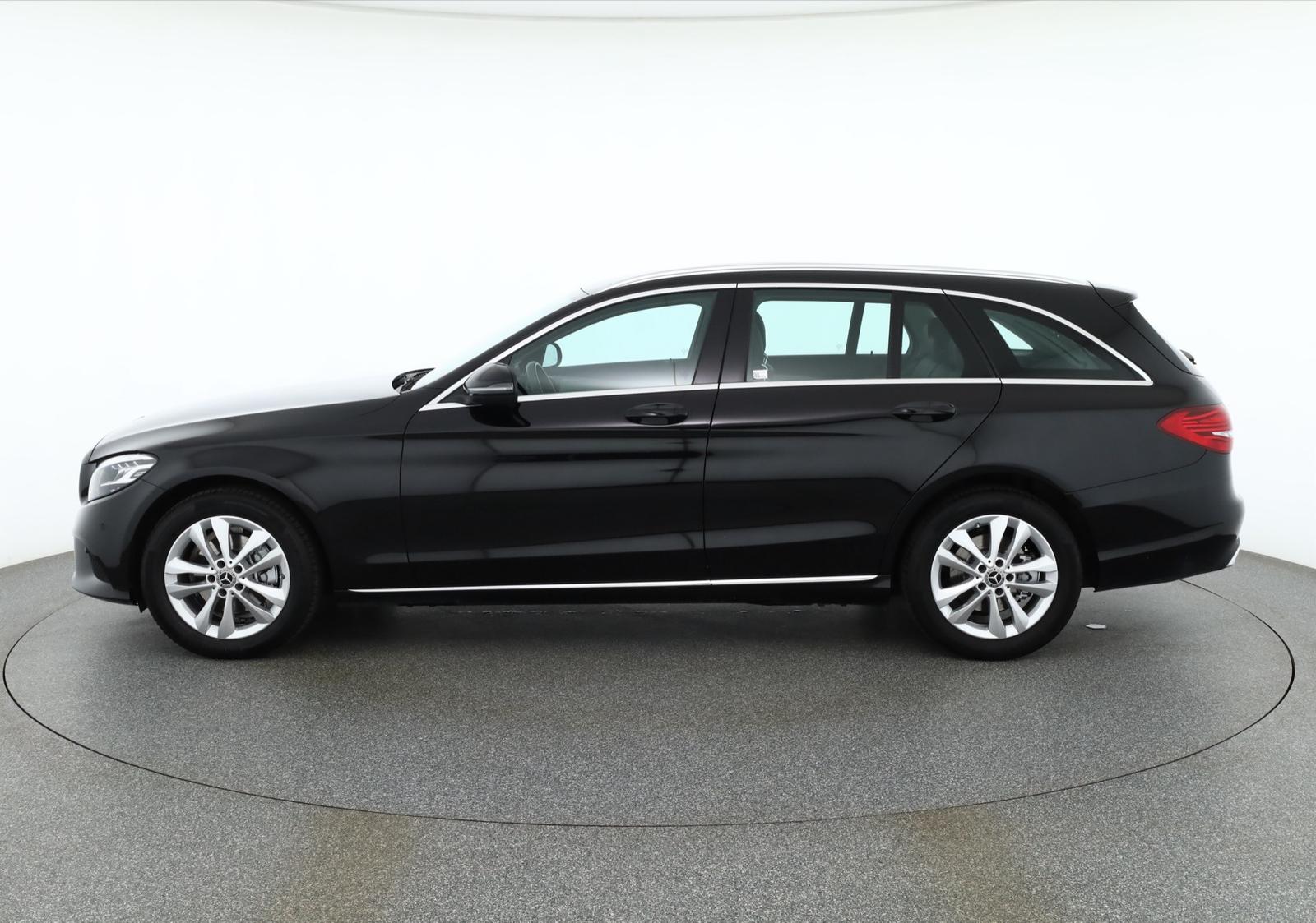 Mercedes-Benz C200 T 4Matic Avantgarde LED Navi PDC
