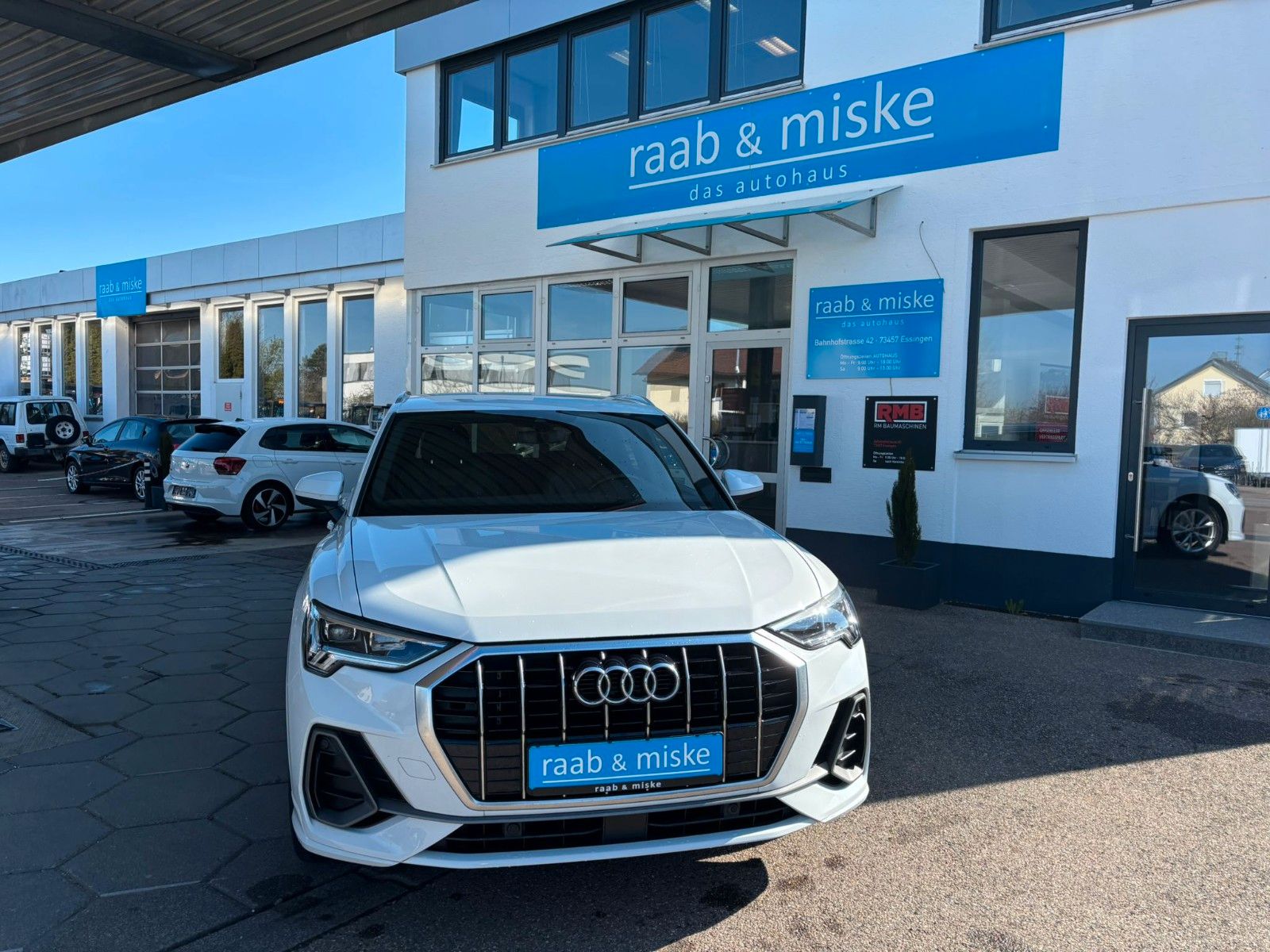 AUDI Q3 S-Line *LED/Navi/SHZ/Tempomat*