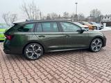 Skoda Octavia Combi 2.0 TSI 195 kW 265 PS DSG - Skoda Octavia: Grün