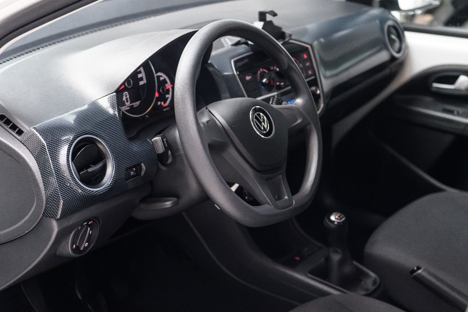 Fahrzeugabbildung Volkswagen up! 1.0l 48kw +4-türig + Maps & More + GJReifen
