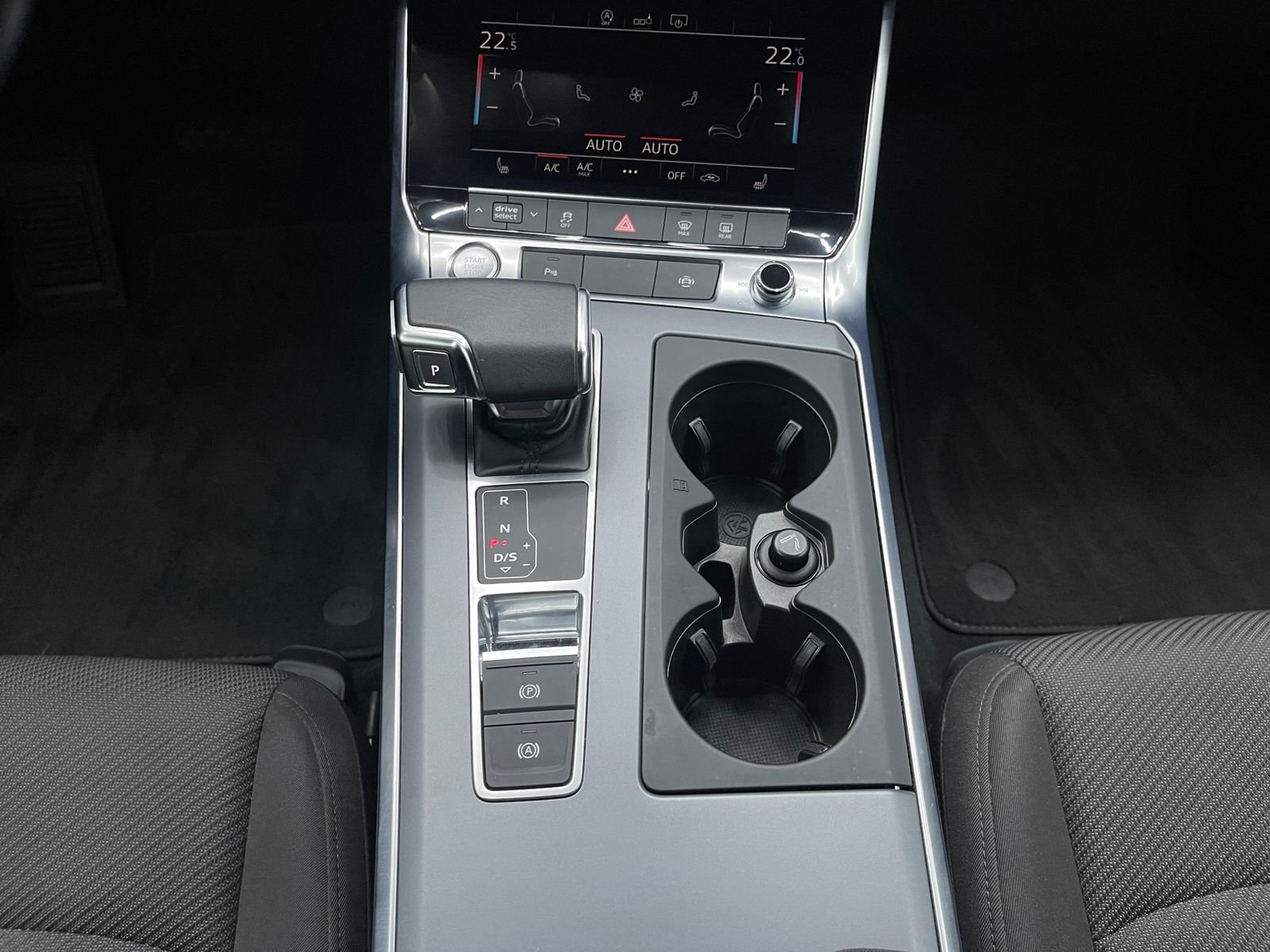 Fahrzeugabbildung Audi A6 40 TDI S-Tr. VIRTU+MATRIX+NAVI+SHZ+TEMP+AHK+