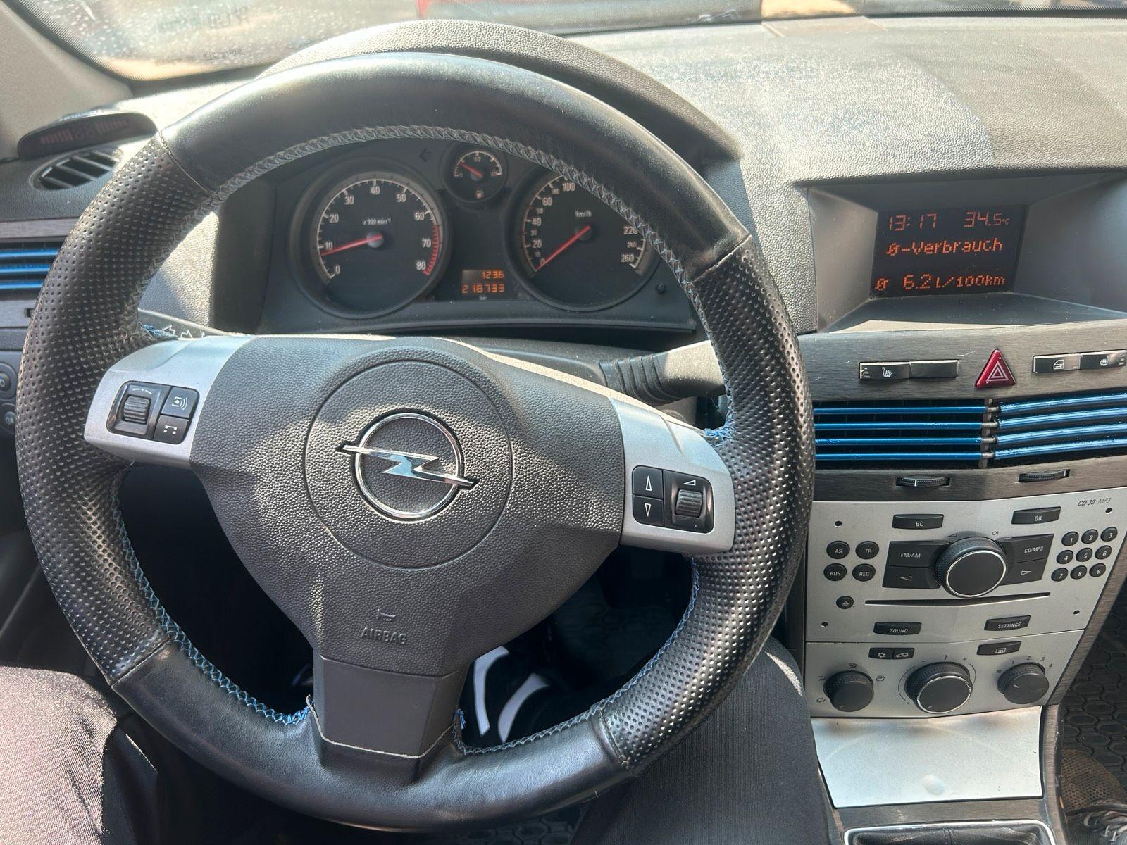 Opel Astra 2009 — photo 6