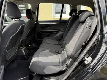 BMW 216 - 11