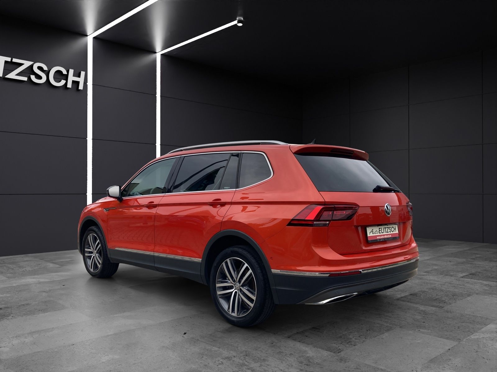 Fahrzeugabbildung Volkswagen Tiguan Allspace TDI Highline DSG 4M STH LED AHK