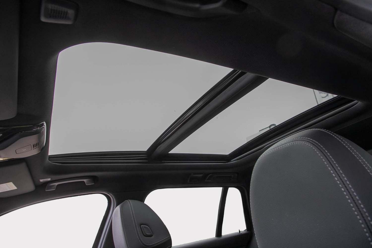 BMW M340i xDrive Touring Pano HeadUp adLED HiFi RfKa