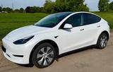 Tesla Model Y AHK M+S Hinterradantrieb Premium RWD  - Tesla Model Y in Düsseldorf