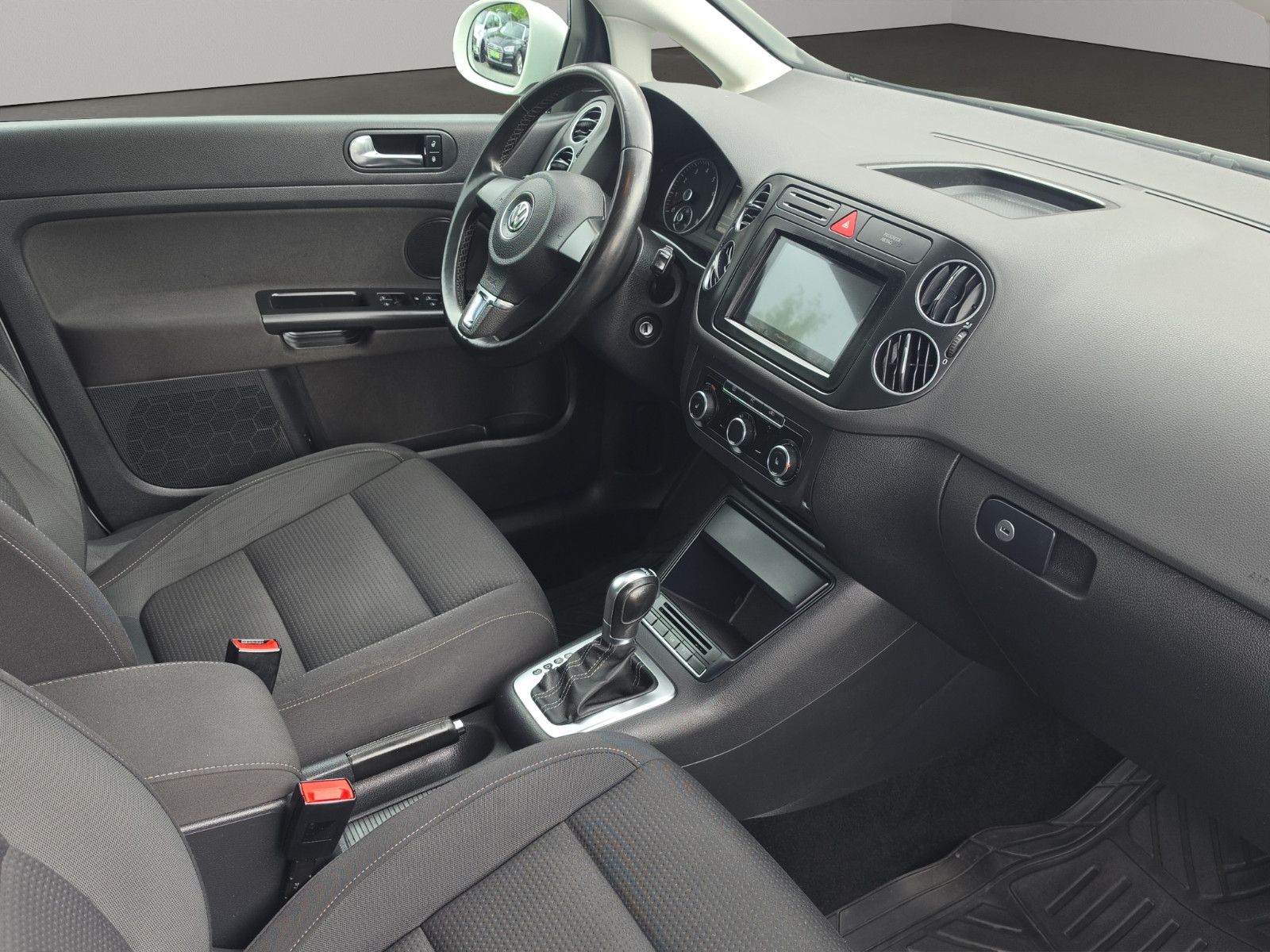 Fahrzeugabbildung Volkswagen Golf Plus VI Team AUTOMATIK STEUERKETT TÜV NEU