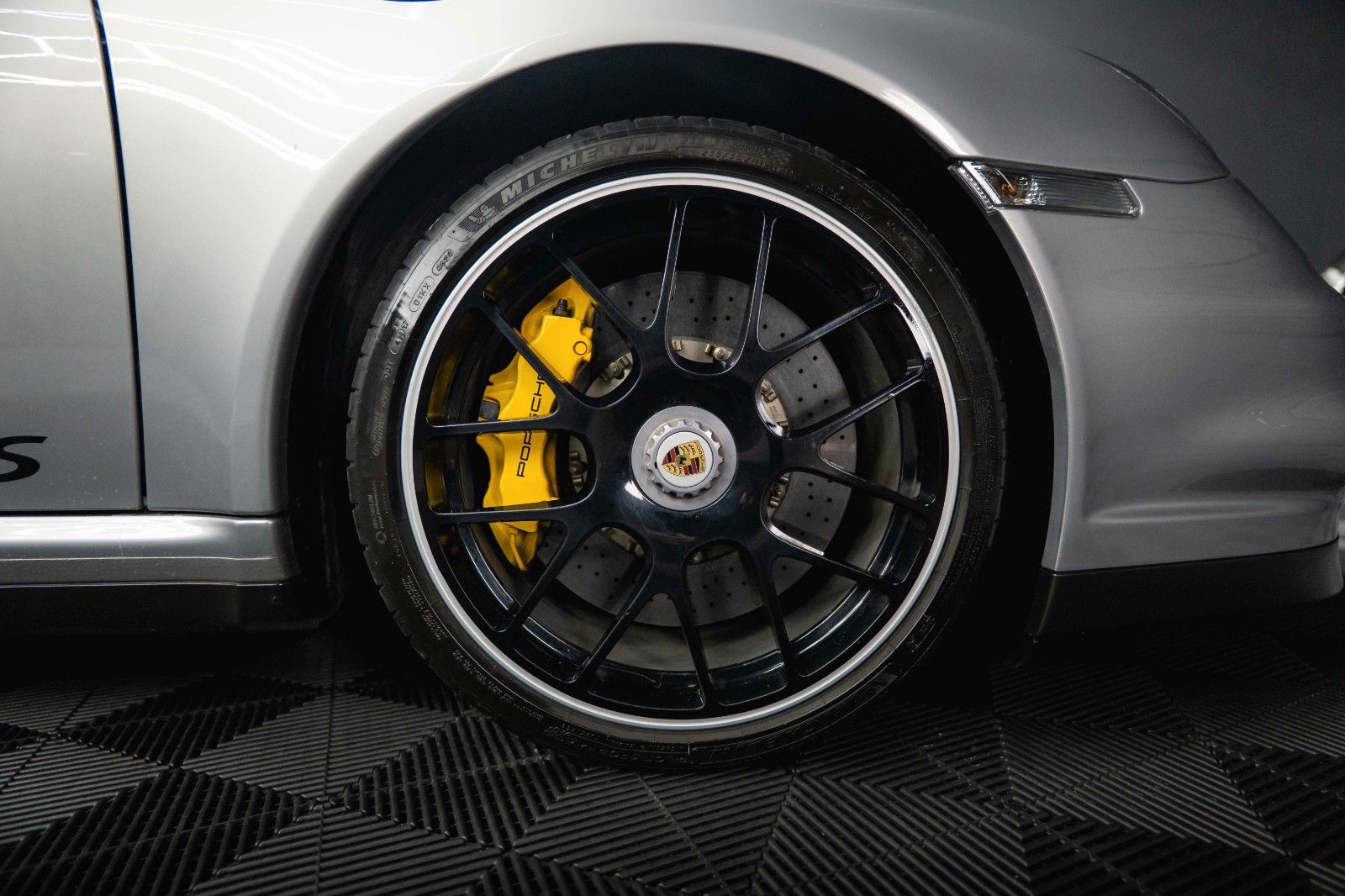 Fahrzeugabbildung Porsche 997.2 911 Turbo S Cabrio PDK*Keramik*Unfallfrei*