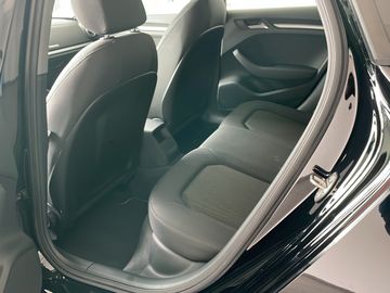 Fahrzeugabbildung Audi A3 1,0 TFSI S tronic
