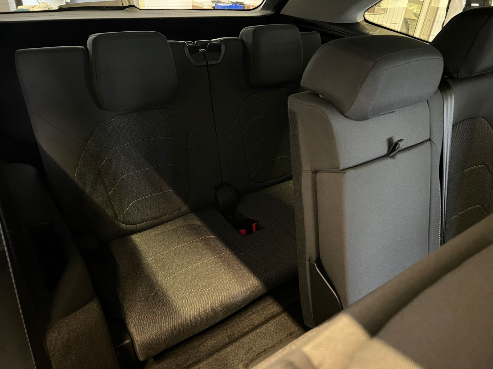 Fahrzeugabbildung SKODA Kodiaq Selection 2.0 TDI DSG *AHK, 7 Sitze, Pano