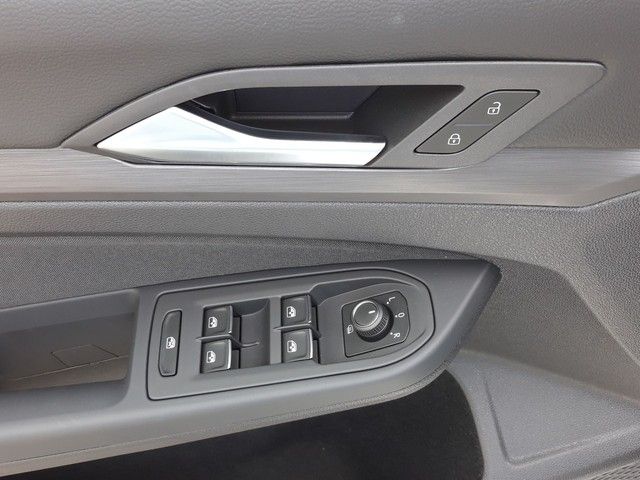 Fahrzeugabbildung Volkswagen Golf VIII 2.0TDI DSG Style NAVI+ACC+PARKLNK+AHK+