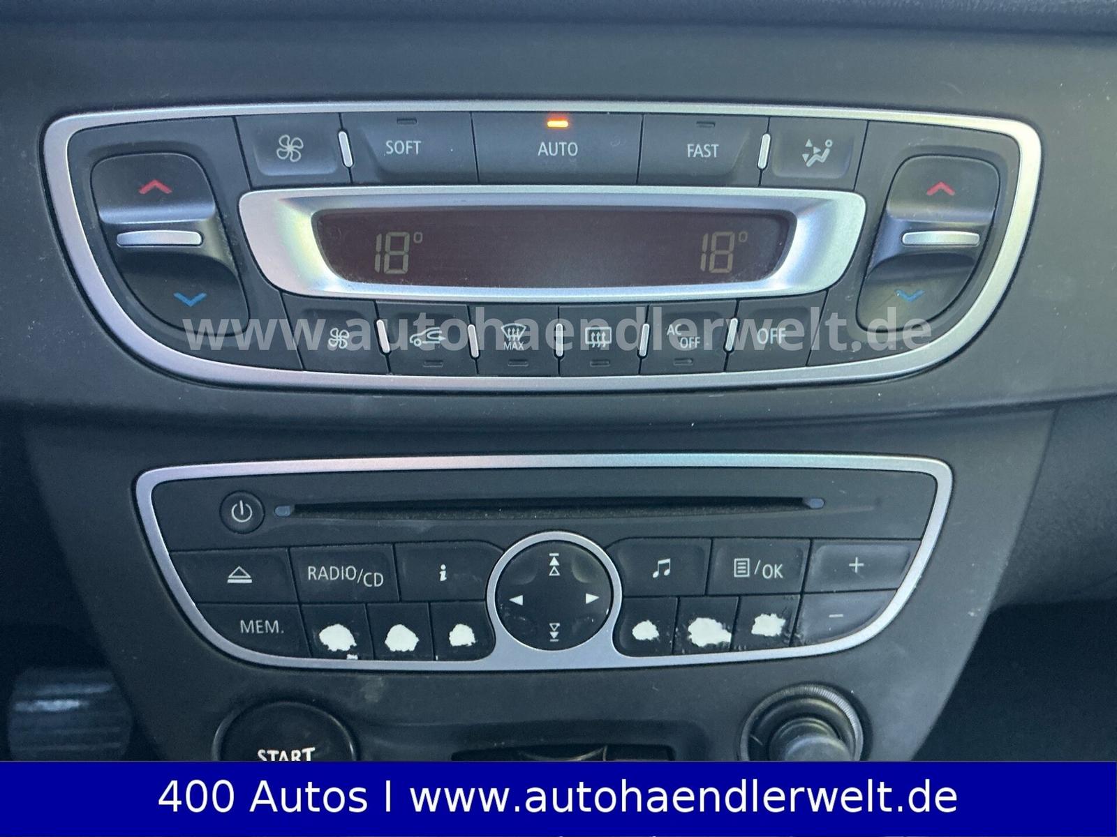 Renault Megane 2011 — photo 15