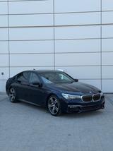 BMW 730d - M-Paket/Schiebedach/Apple CarPlay/Head-Up - BMW 730 in Essen