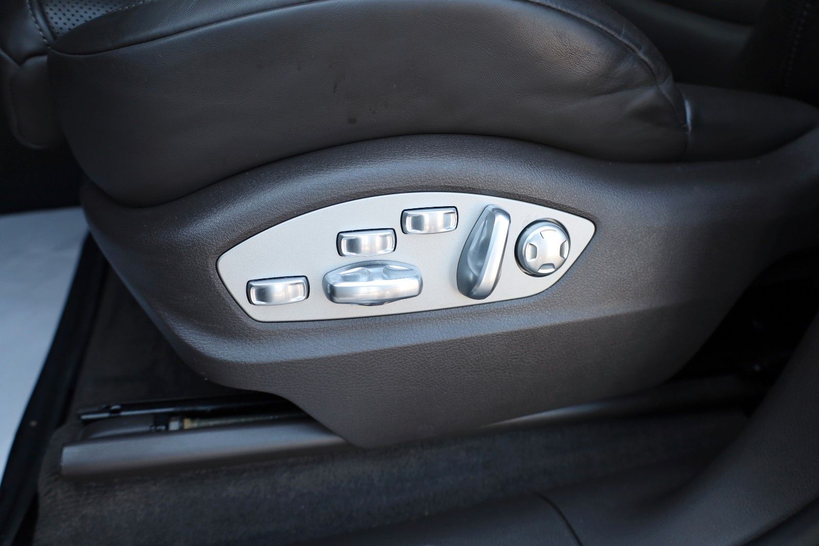 Fahrzeugabbildung Porsche Macan GTS,Sportsitze,Sitzbelüft.,Kamera,Panorama